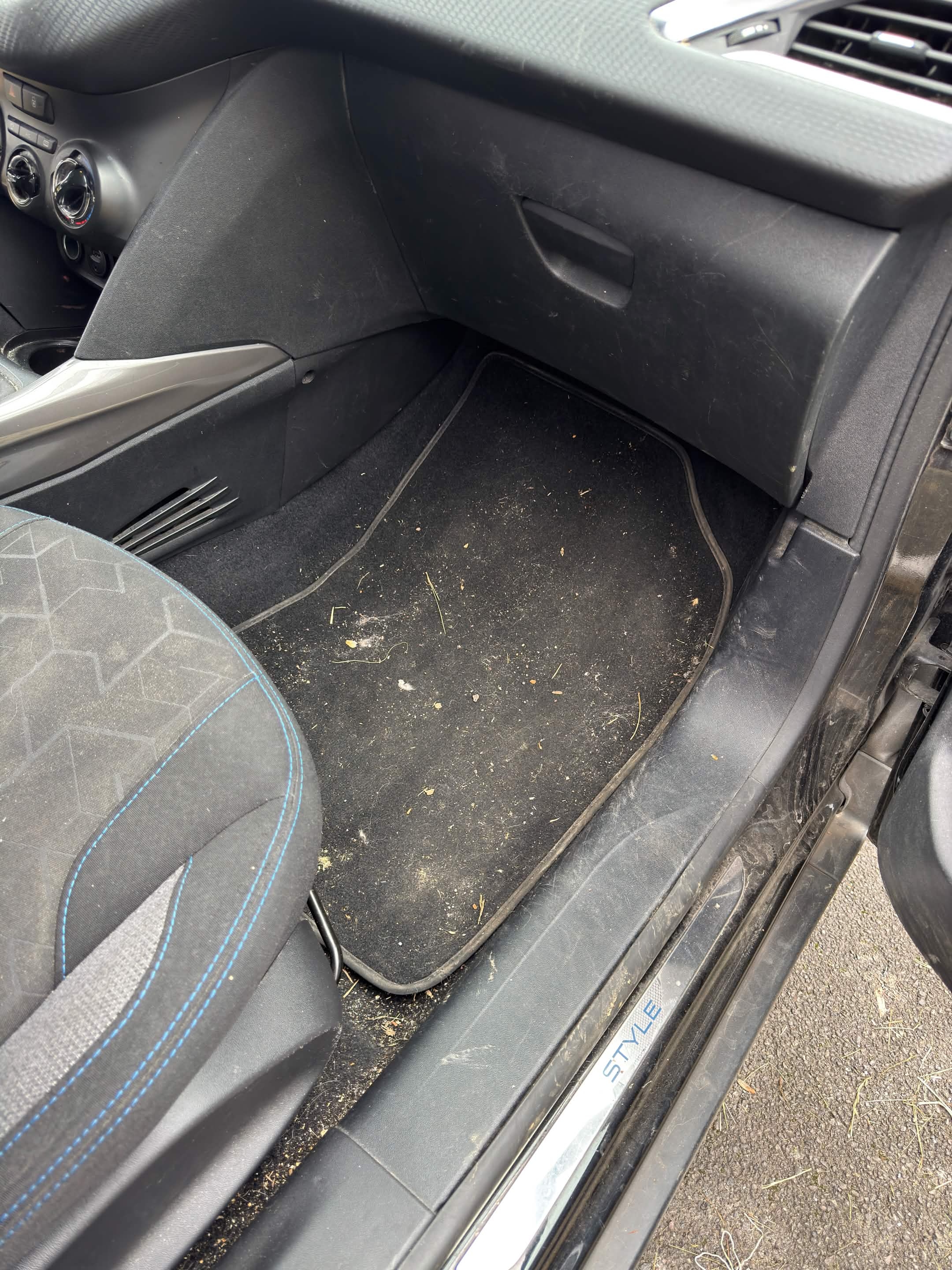 Avant nettoyage auto