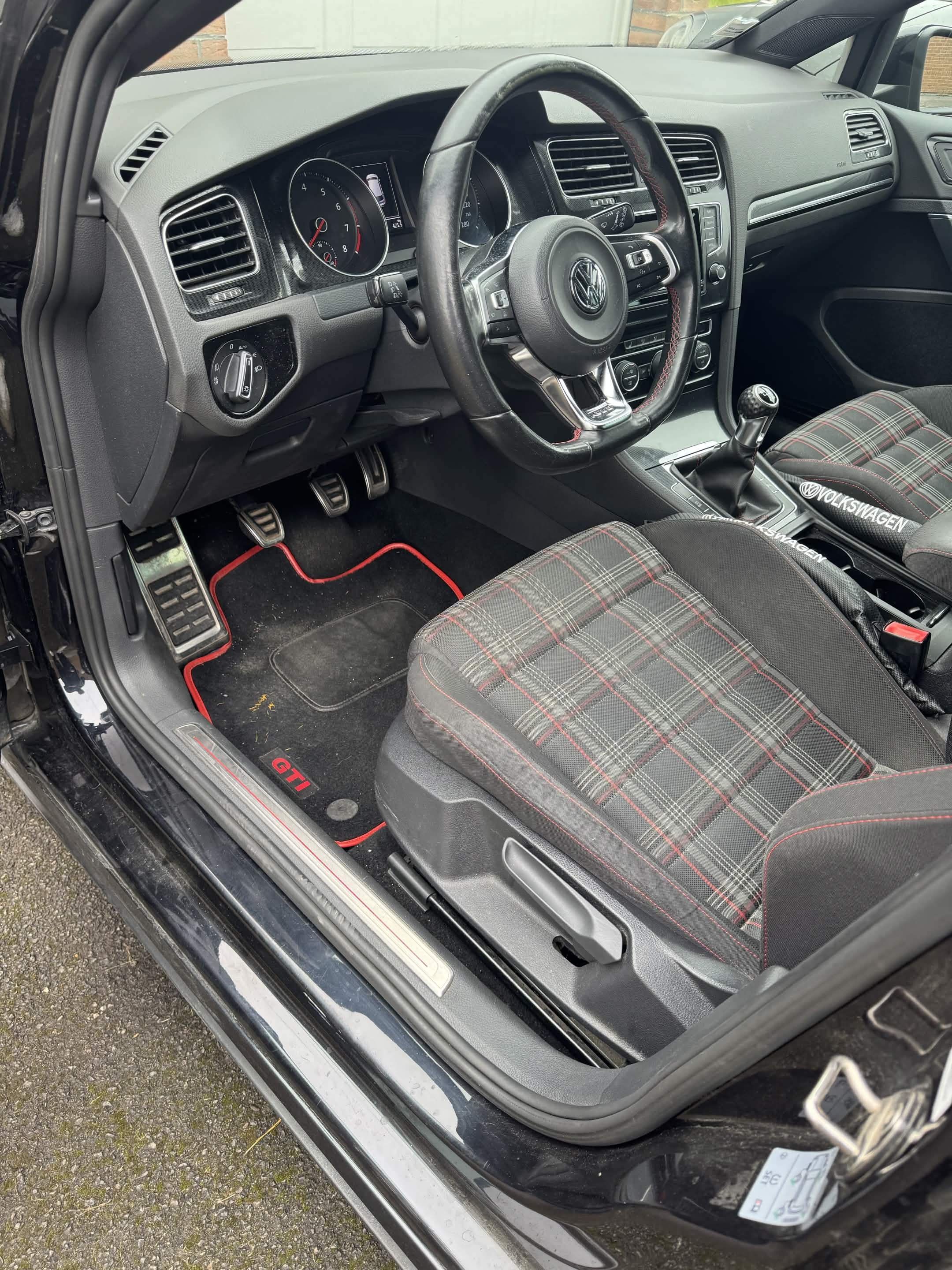 Avant nettoyage complet Volkswagen Golf