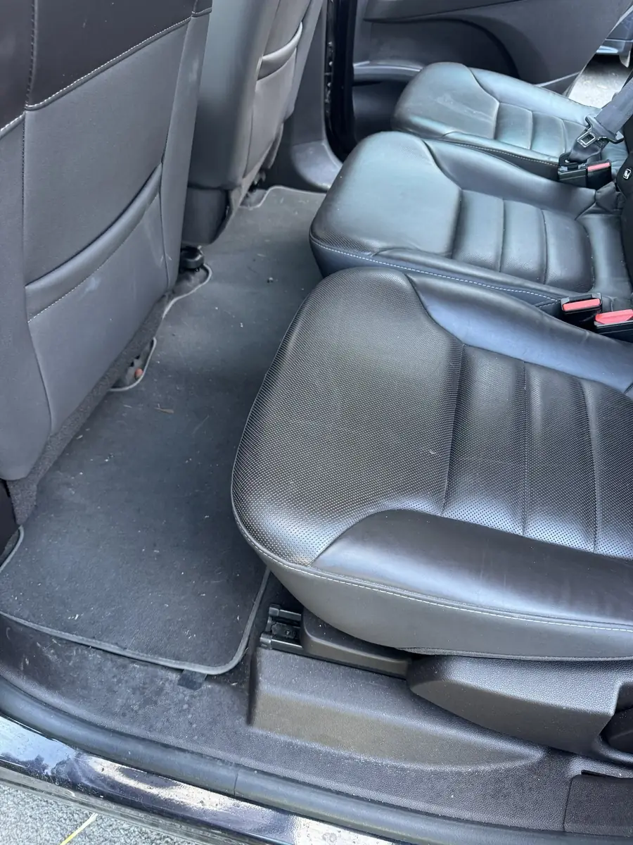 Renault Espace, banquette arrière avant nettoyage
