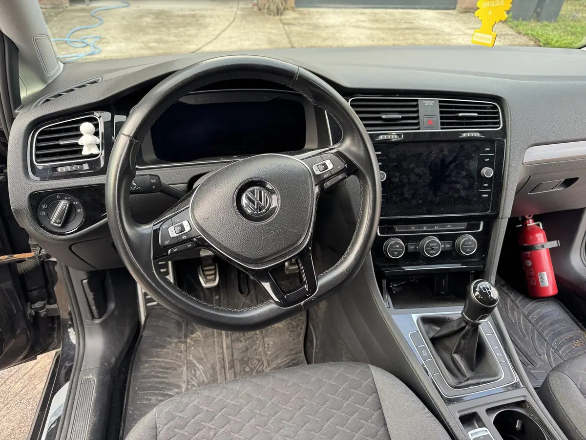 Volkswagen Golf 7, poste de conduite avant nettoyage