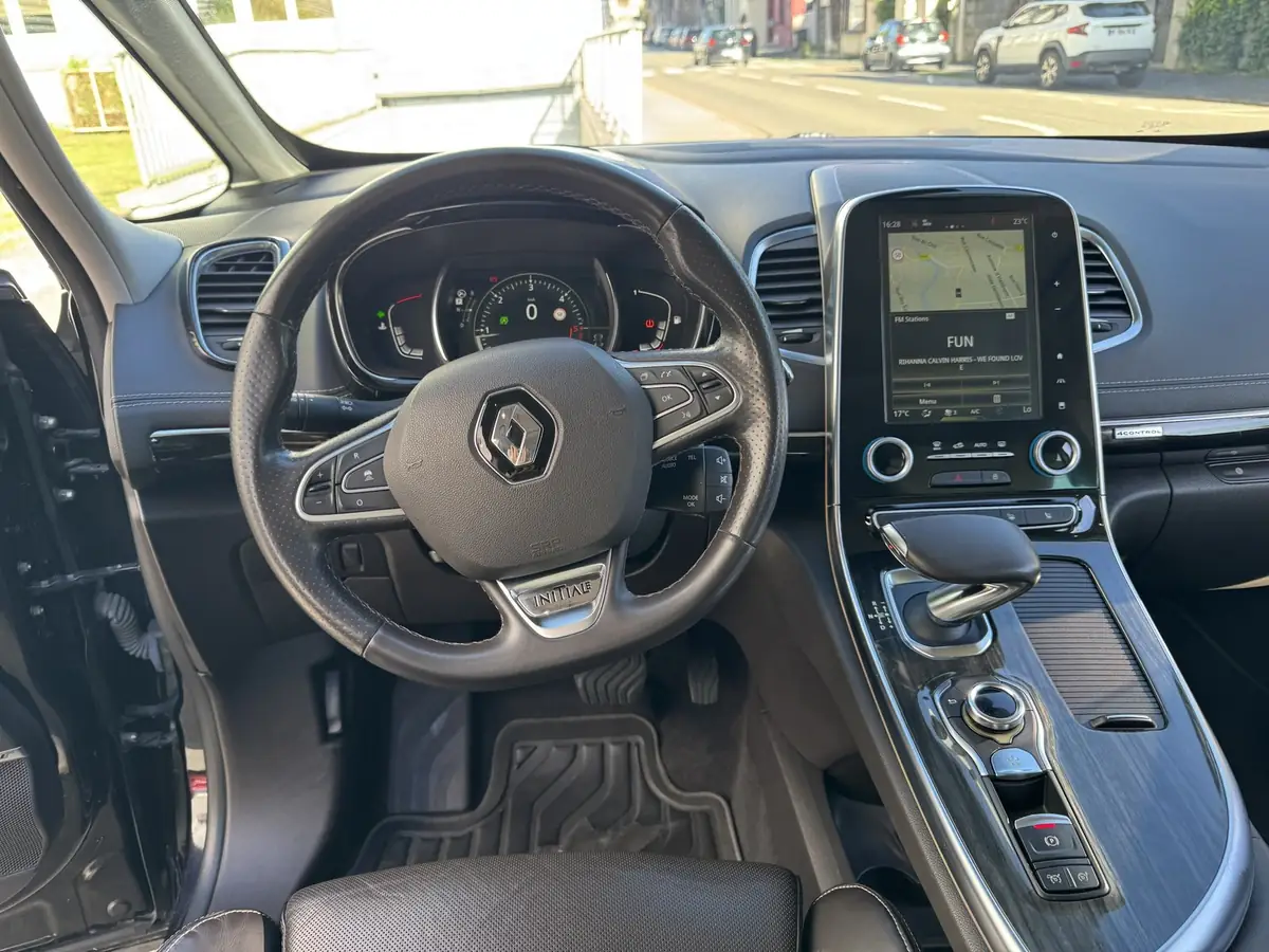 Renault Espace, tableau de bord après nettoyage